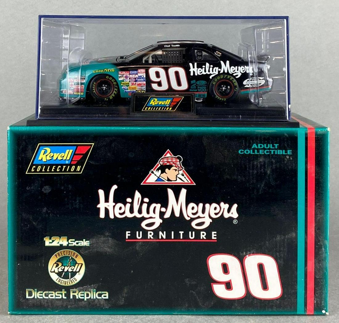 Revell Duck Trickle No. 90 Stock Car: 1/24 scale, die-cast, 1997 Heilig-Meyers Ford Thunderbird, with original packaging