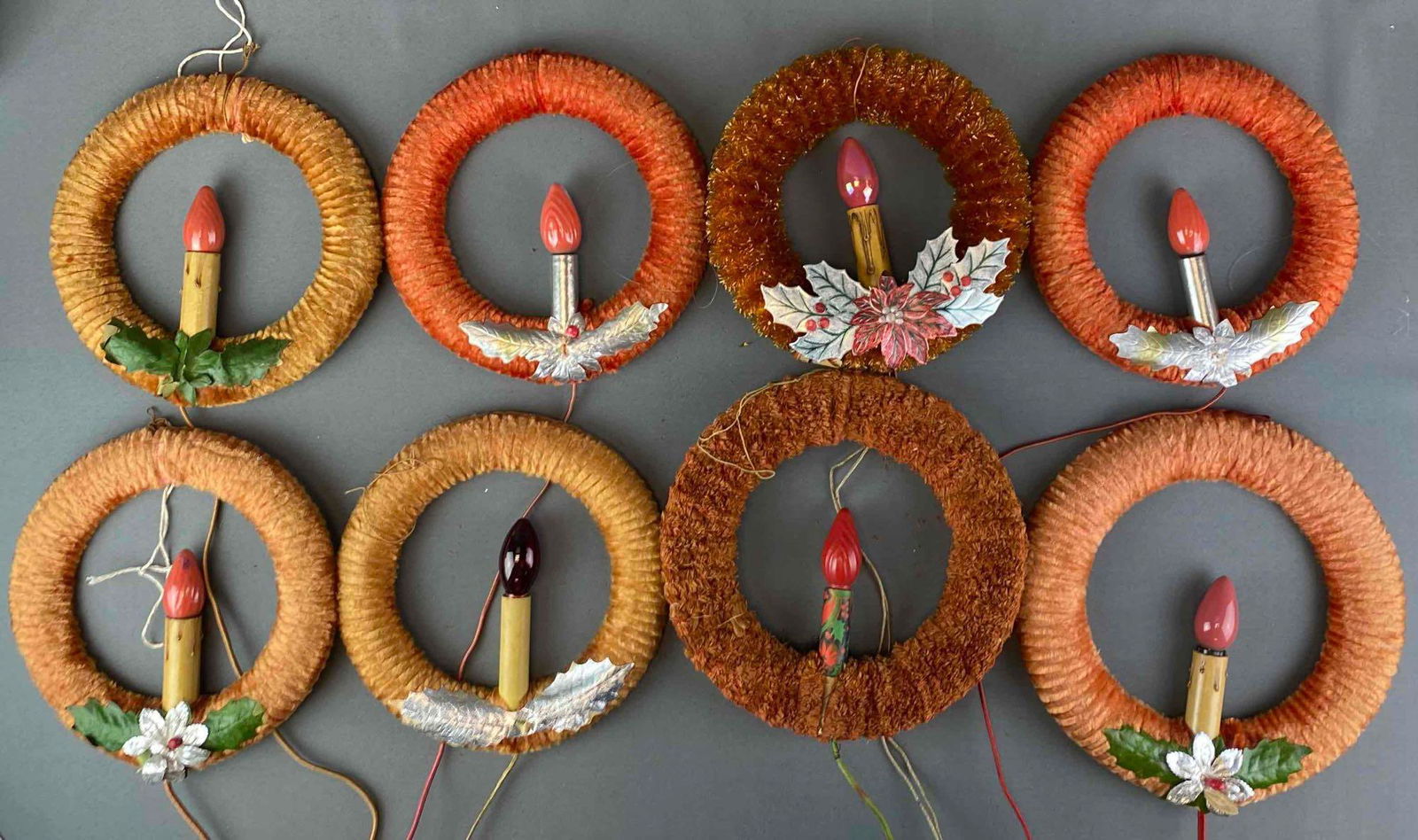 Group of 8 Light Up Christmas Wreaths: untested, largest has 11 inch diameter