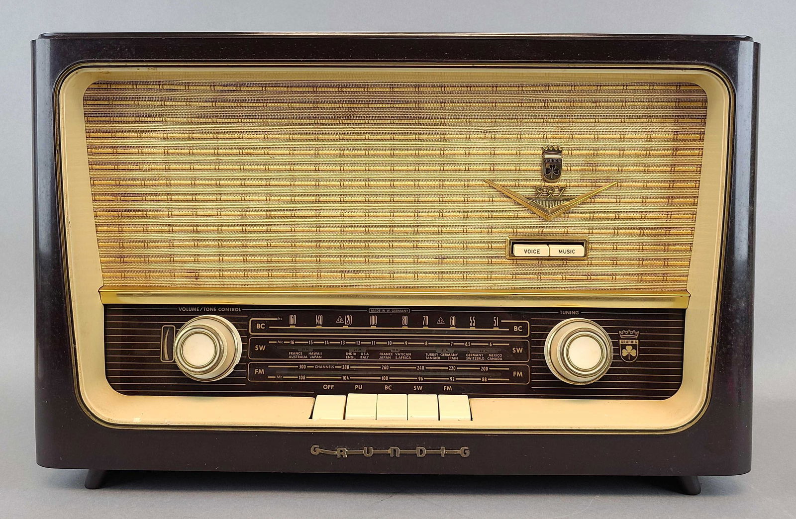 Grundig Model 997 Radio (1 of 6)