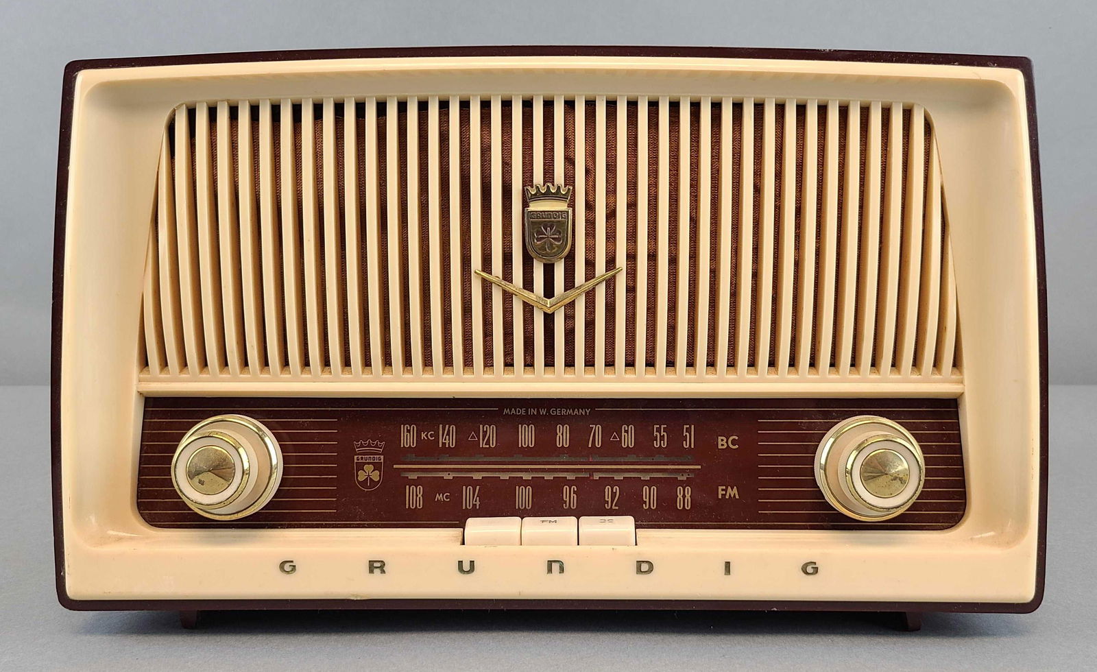 Grundig Radio (1 of 6)