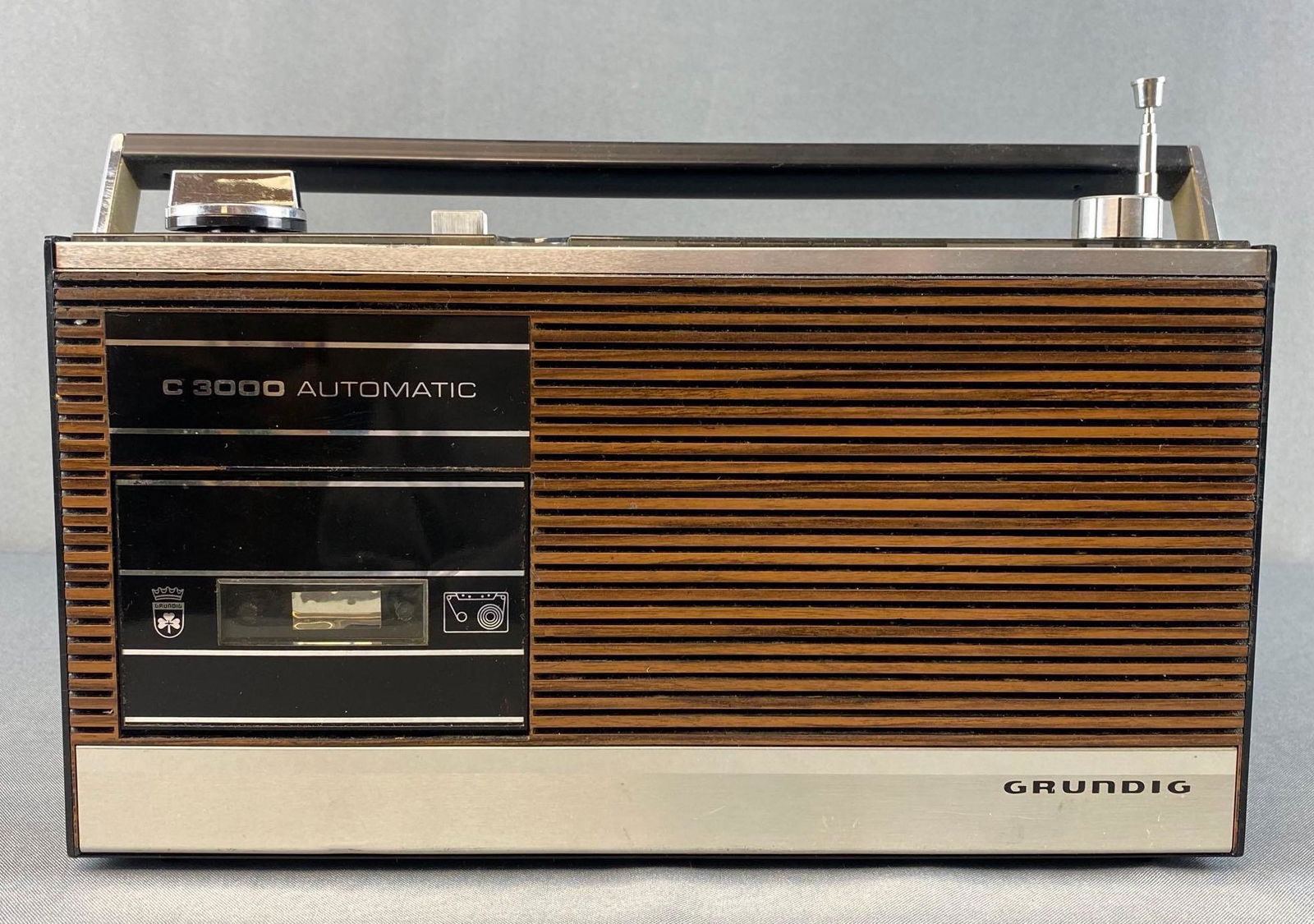 Grundig Model C3000 Automatic Stereo (1 of 5)