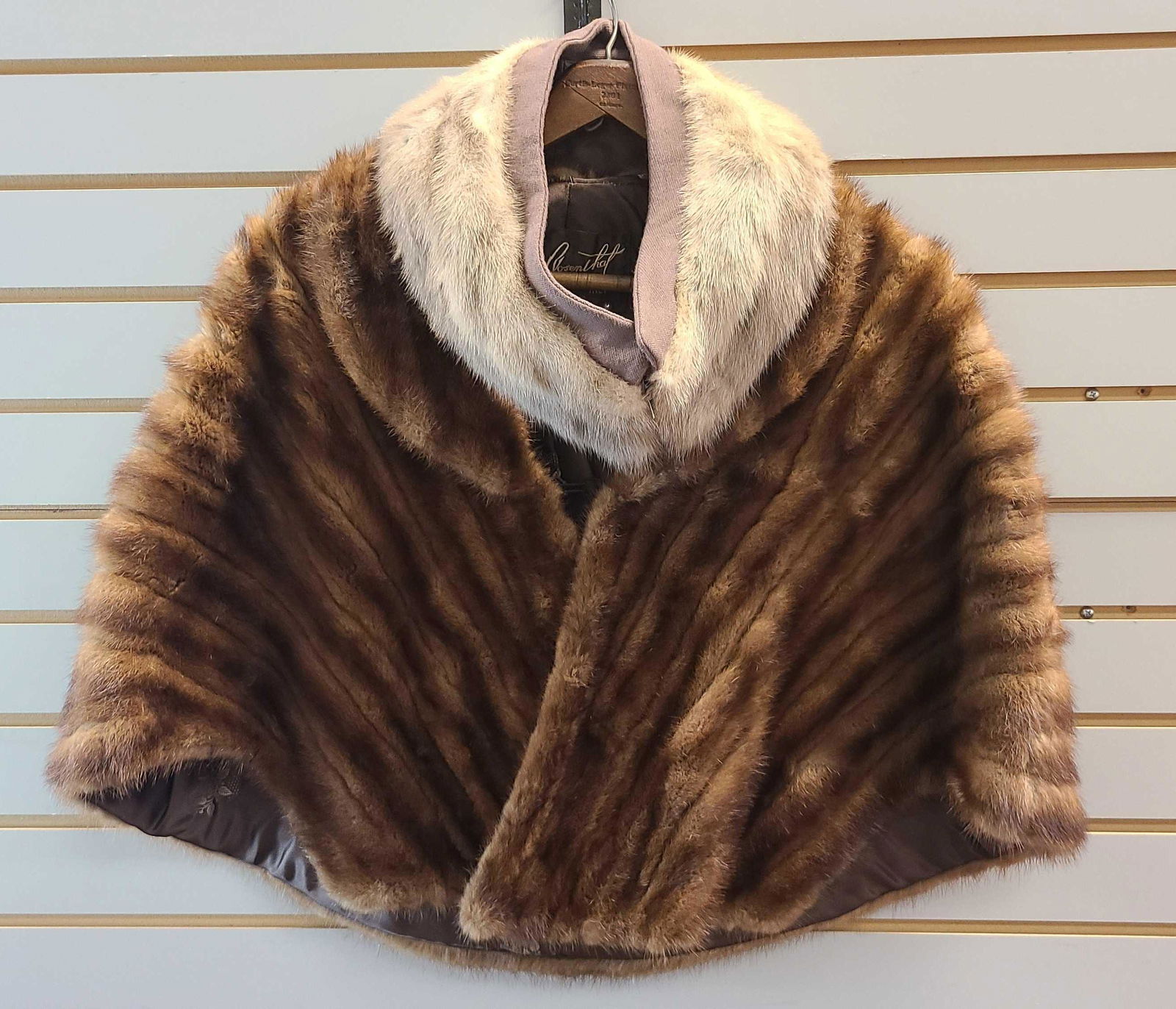 Fur Stole and Collar (1 of 6)