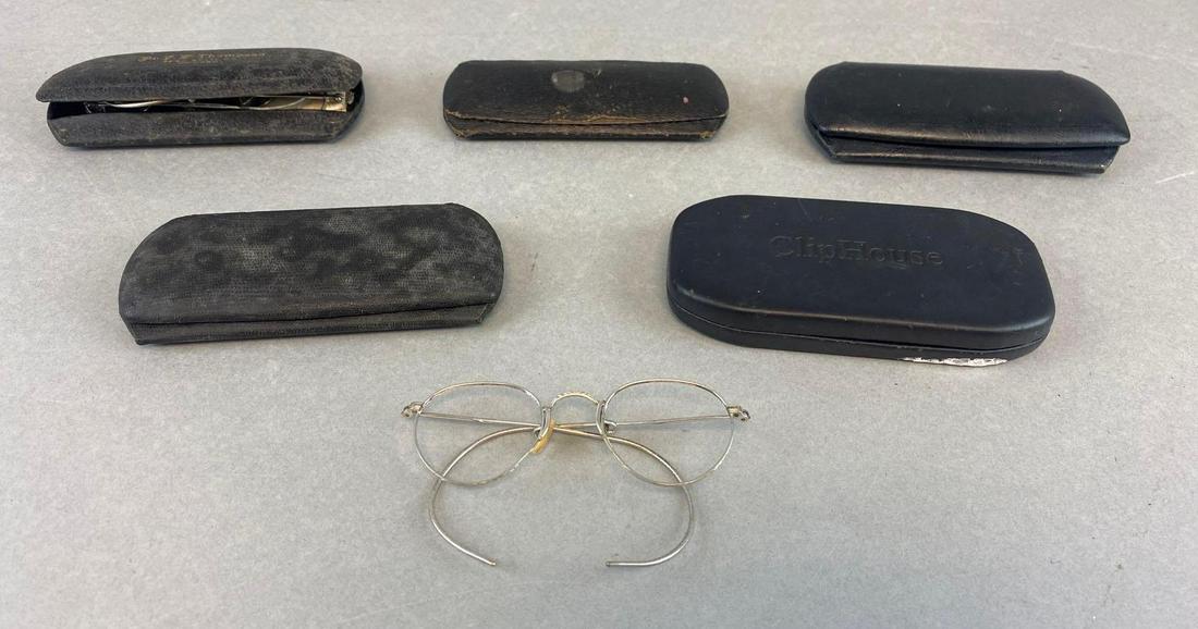 Group of 8 Reading Glasses: 7 Reading glasses, 1 sunglasses. Some loose lens. Largest is 2 1/2 x 5 inches. 5 cases.