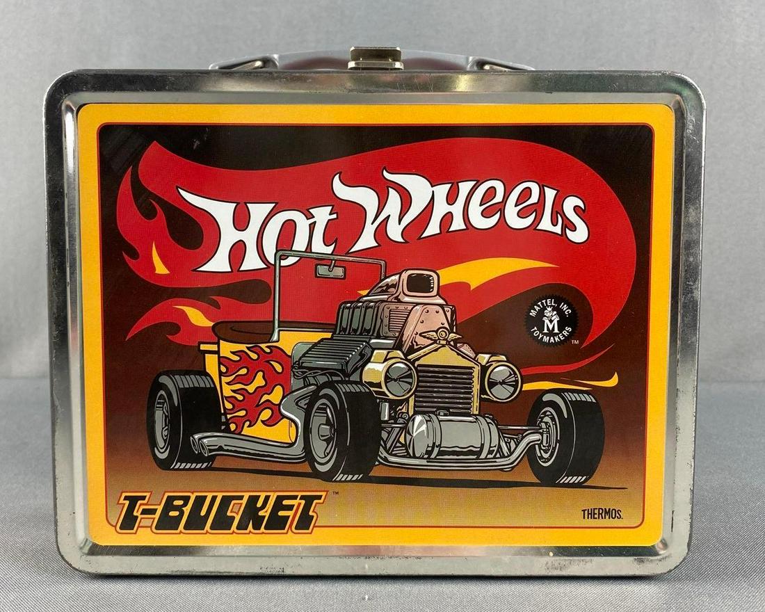 Hot-Wheels T-Bucket Tin Lunch Box (1 of 5)