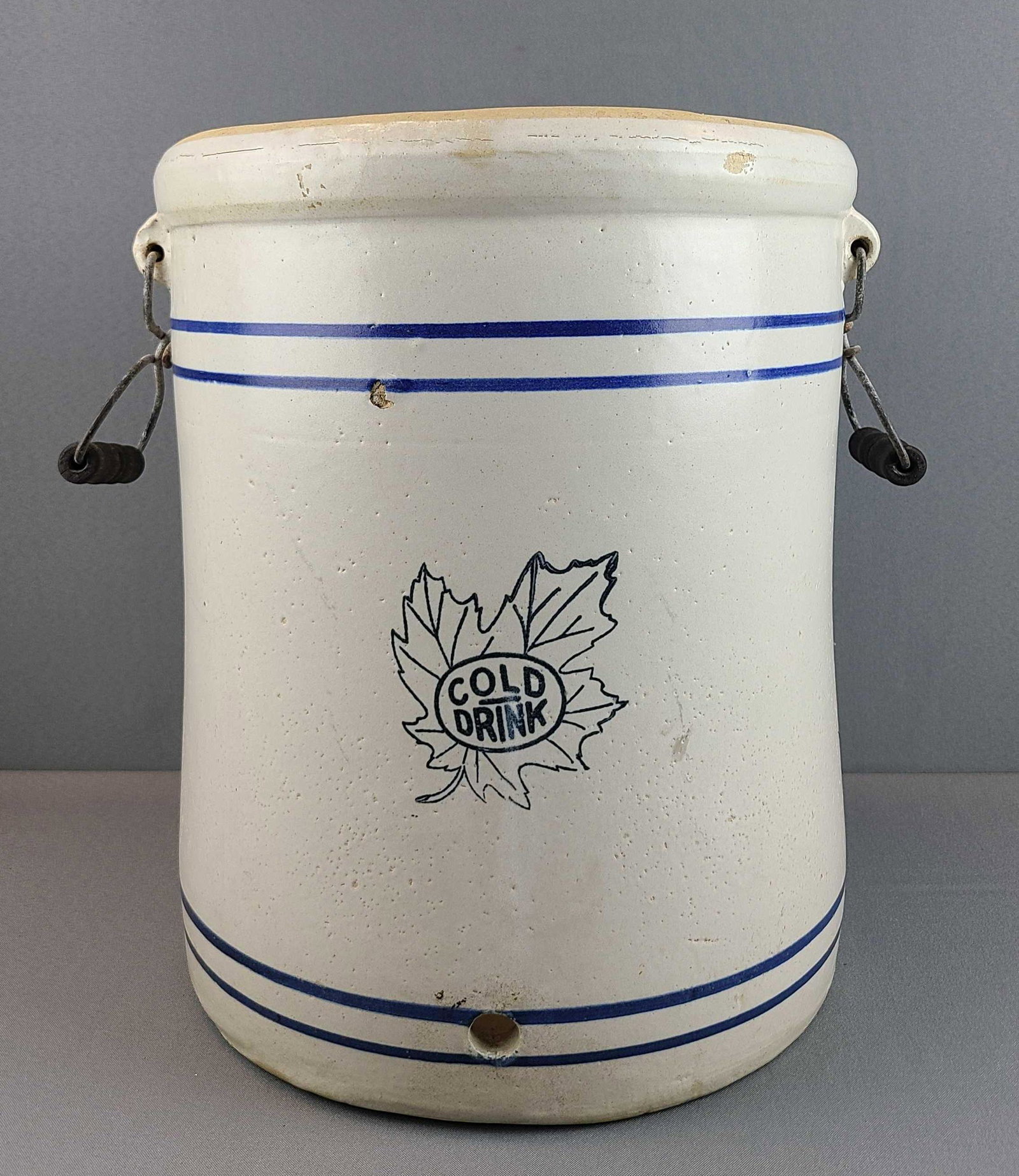 8 gallon Western Stoneware crock (1 of 6)