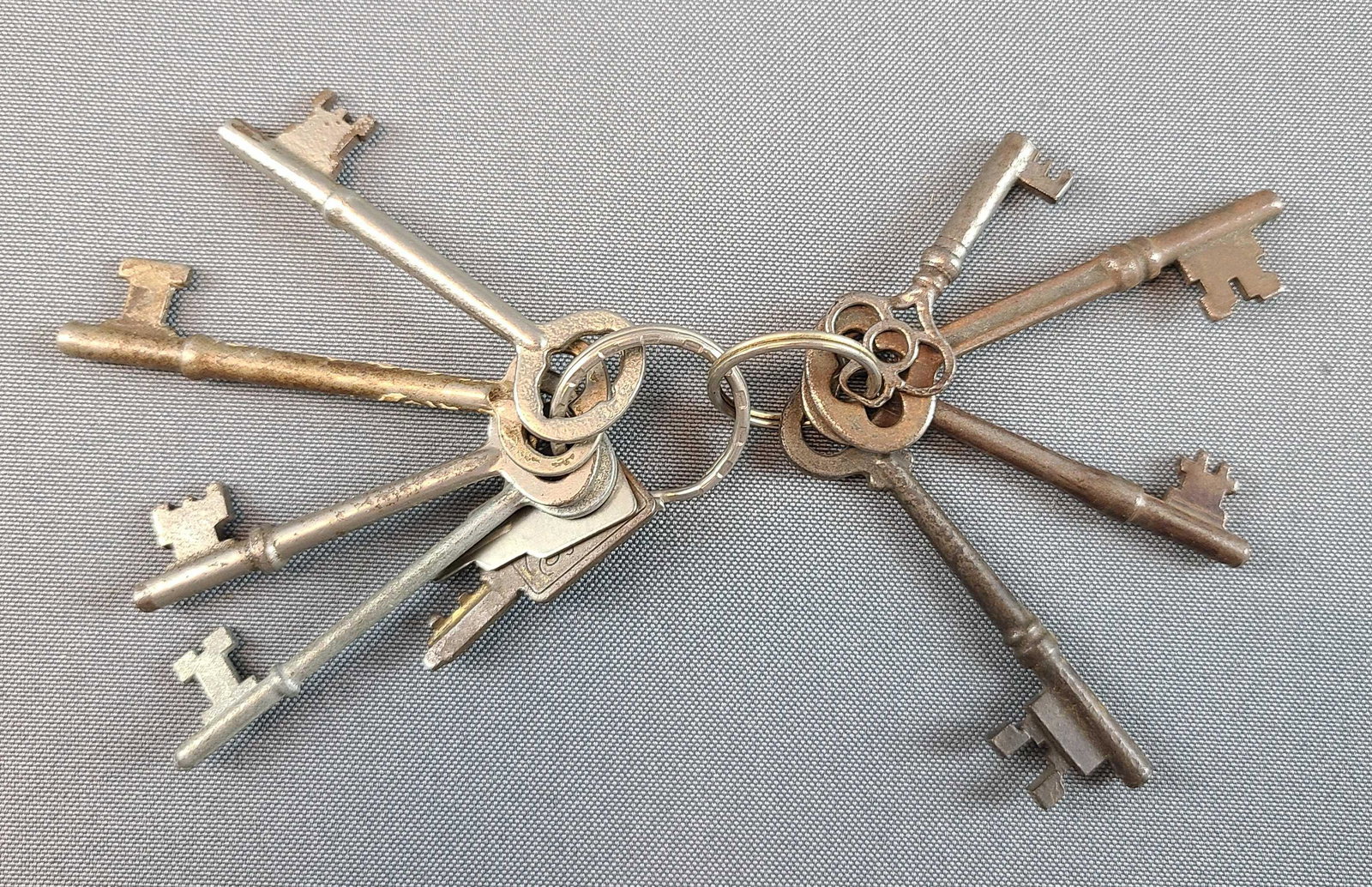 Group of Skeleton keys (1 of 2)