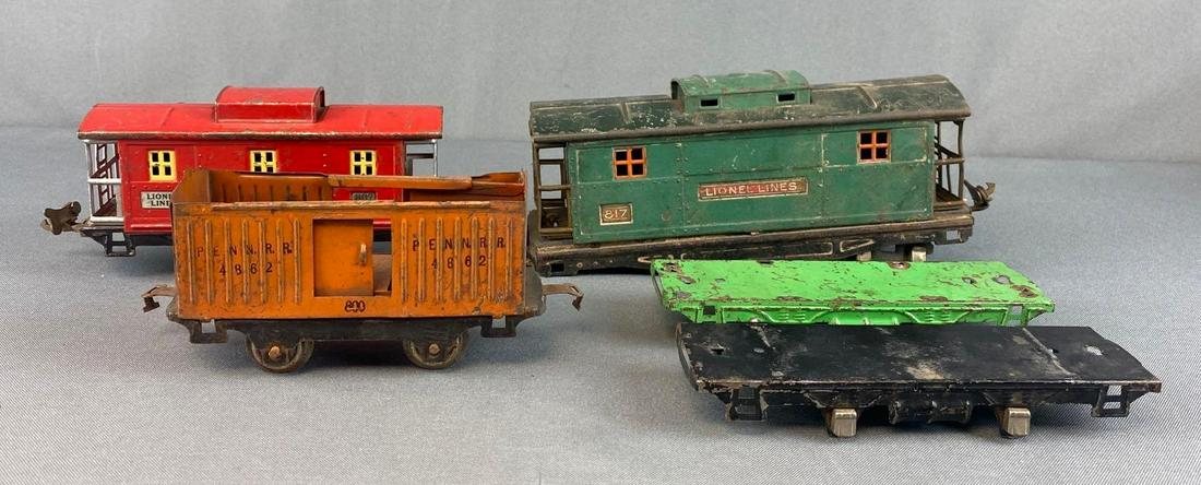 Group of 5 Lionel Pre War O Scale Train Cars (1 of 6)