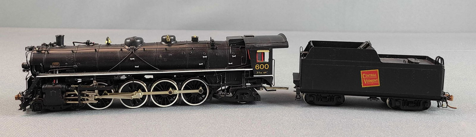 Overland Model HO Scale Brass Steam Engine (1 of 6)