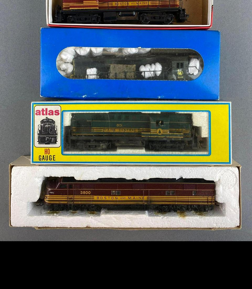 Group of 4 HO Scale Diesel Locomotives (1 of 4)