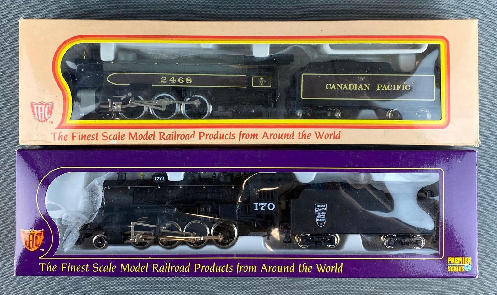 2 IHC HO Scale Steam Locomotives with Tenders (1 of 3)