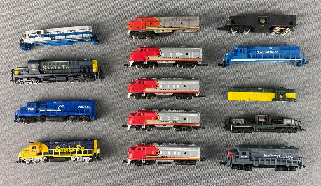 Group of 14 Assorted N Scale Trains (1 of 5)