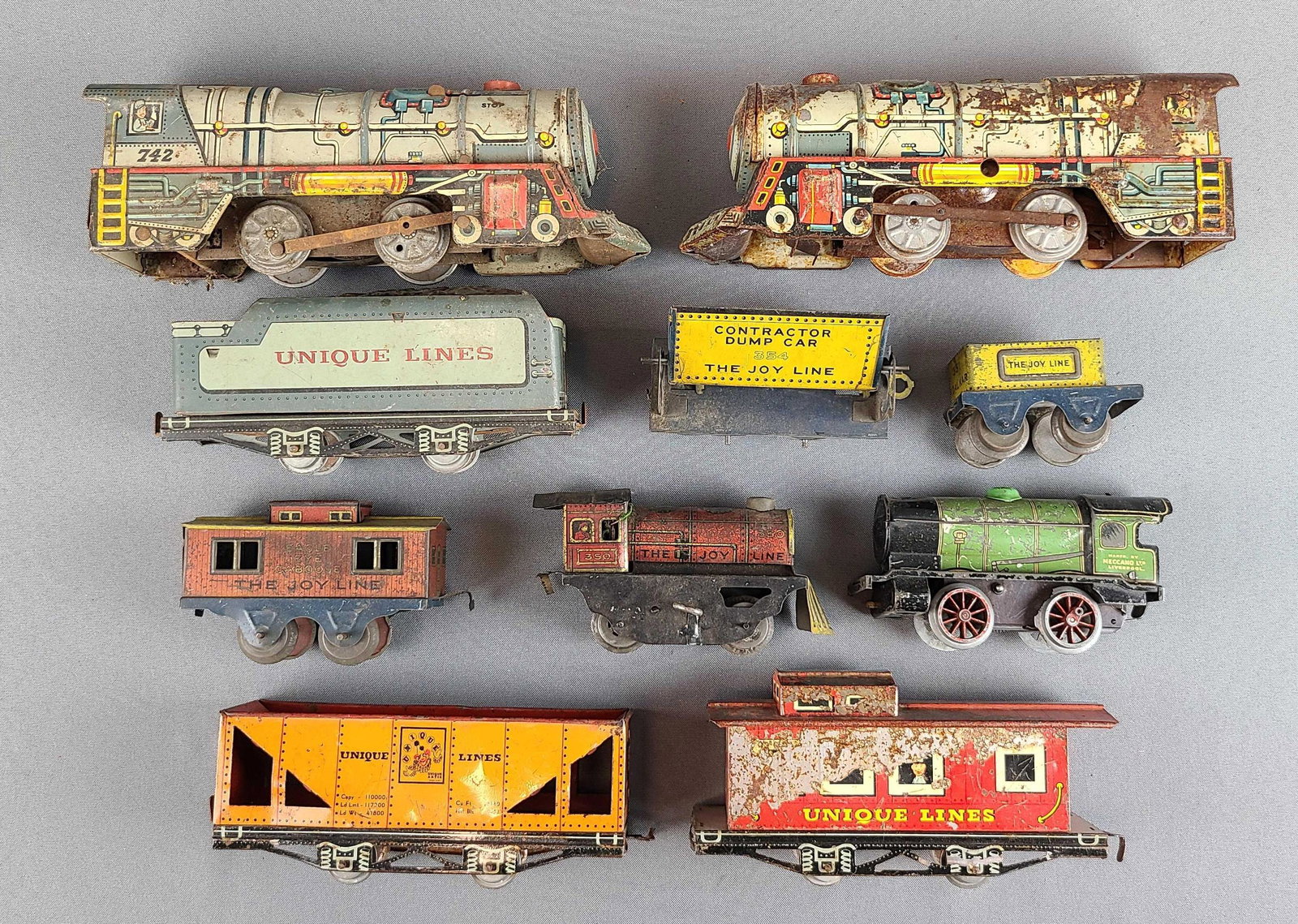 Group of Tin Litho Train Cars (1 of 5)