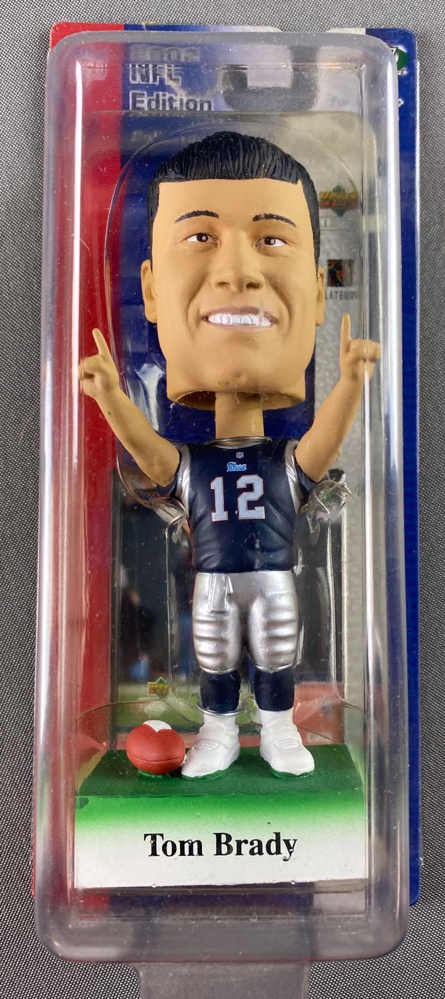 2002 Play Makers Tom Brady Bobble Head Rookie (1 of 2)