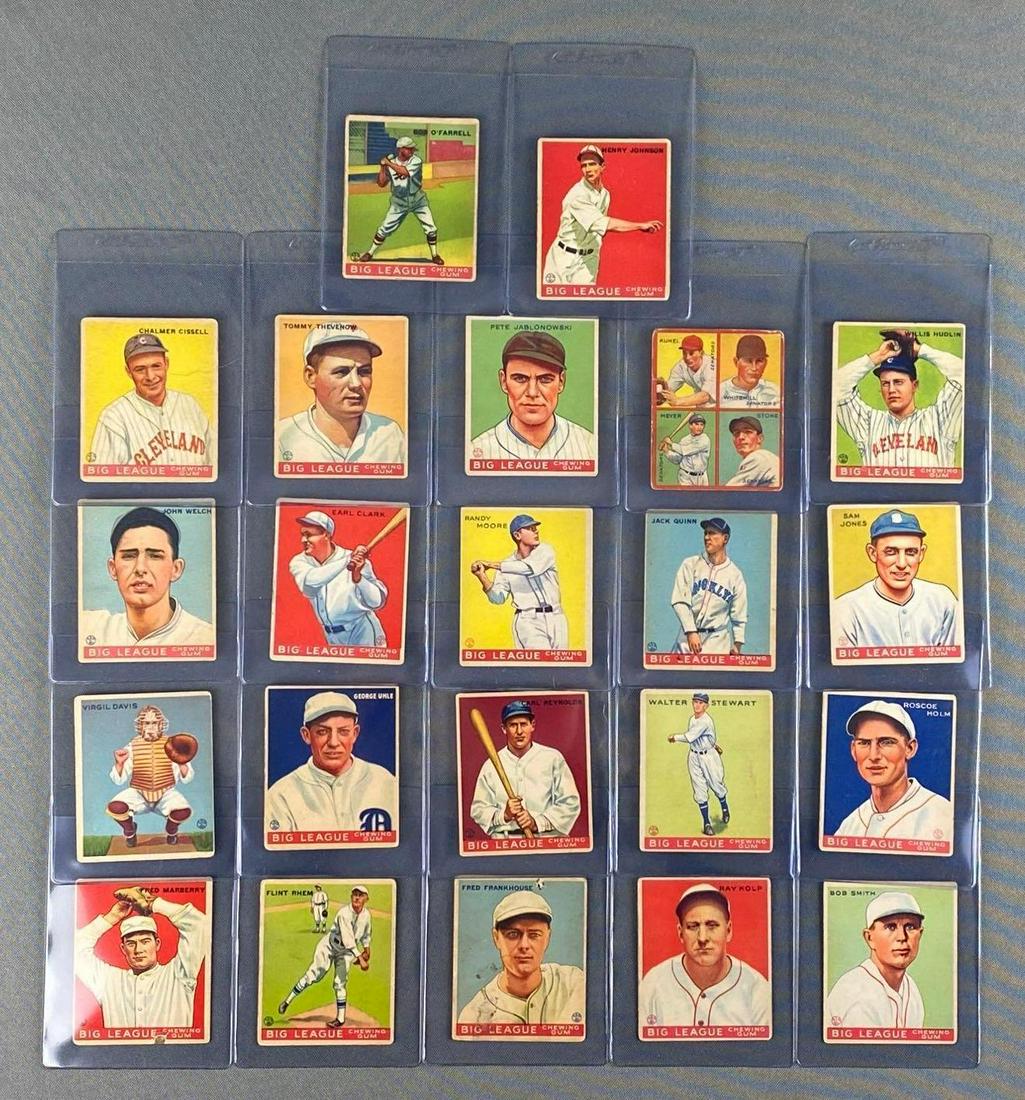 Group of 22 1933 Goudey Baseball Cards: Very good condition. Includes Bob OFarrell #34, Pete Jablouoski #84, and more. 1-1935 Goudey.