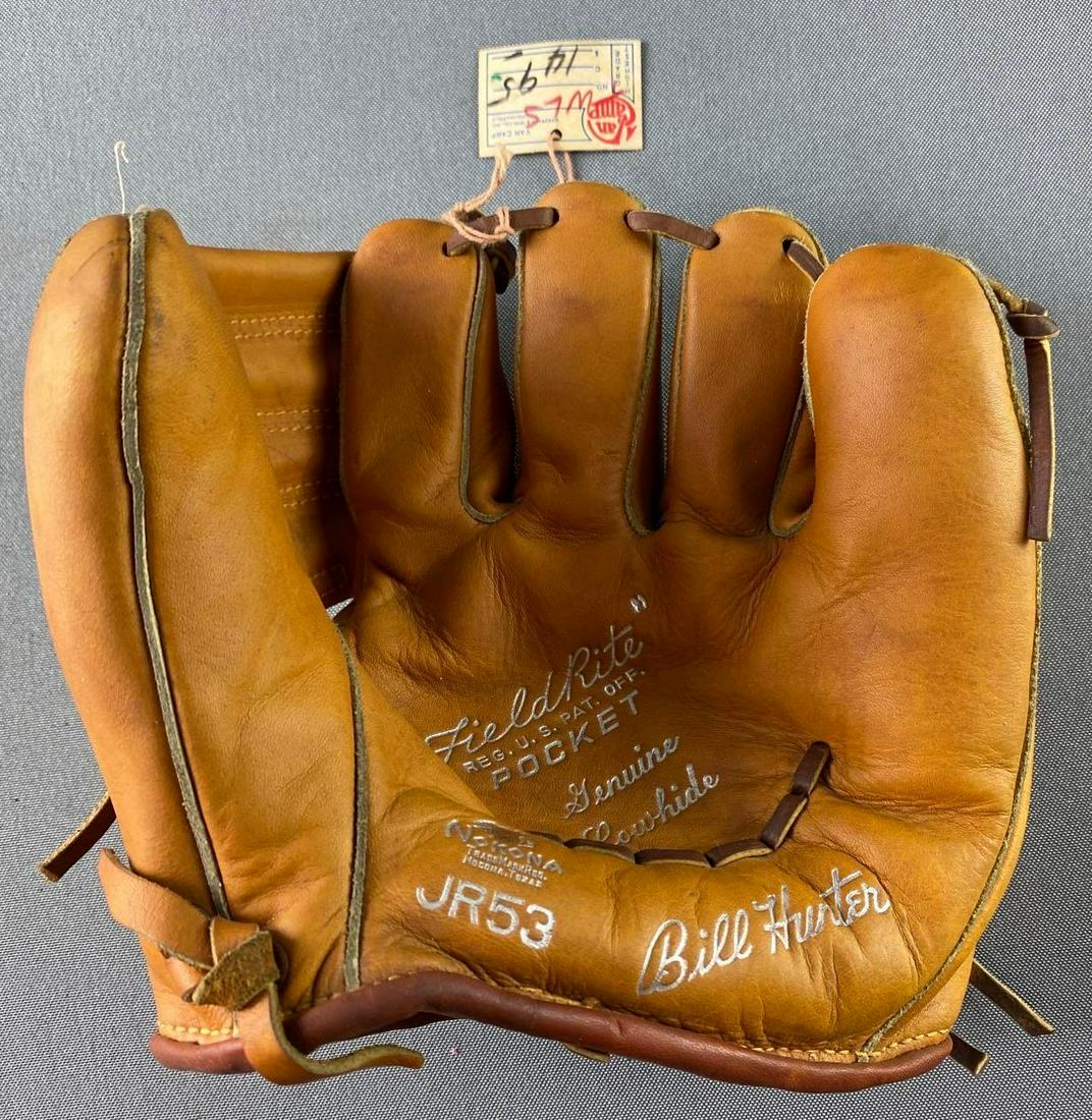 1950s Nokona Bill Hunter JR53 FieldRite Baseball Mitt (1 of 5)
