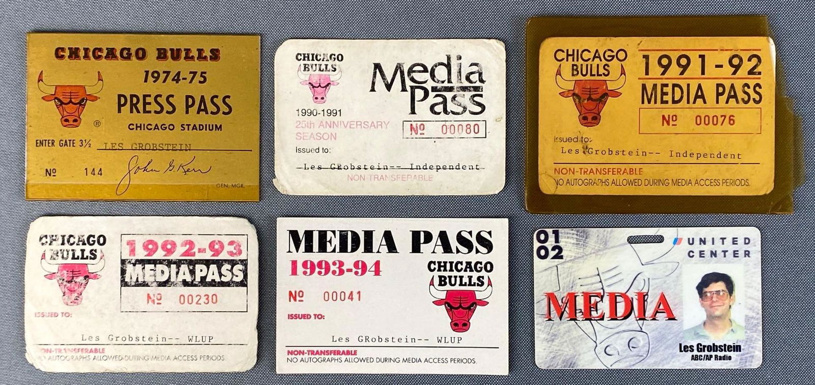 Group of 6 Les Grobstein Chicago Bulls Media Passes (1 of 7)