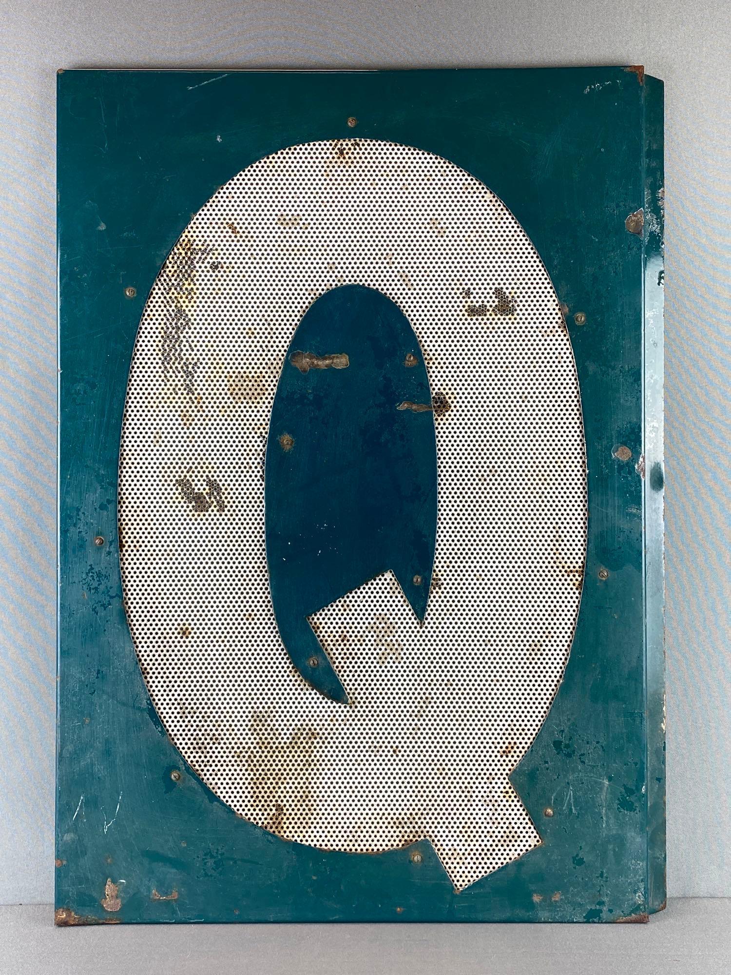 Wrigley Field Q Tin Scoreboard Letter (1 of 5)