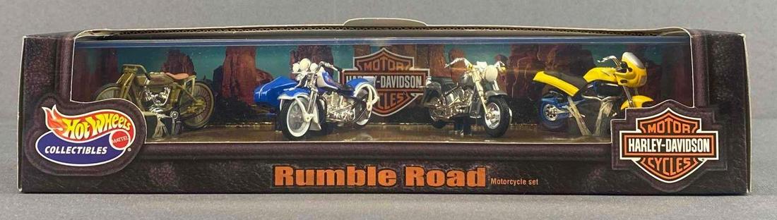 Hot-Wheels Harley-Davidson Rumble Road Motorcycle Set (1 of 6)