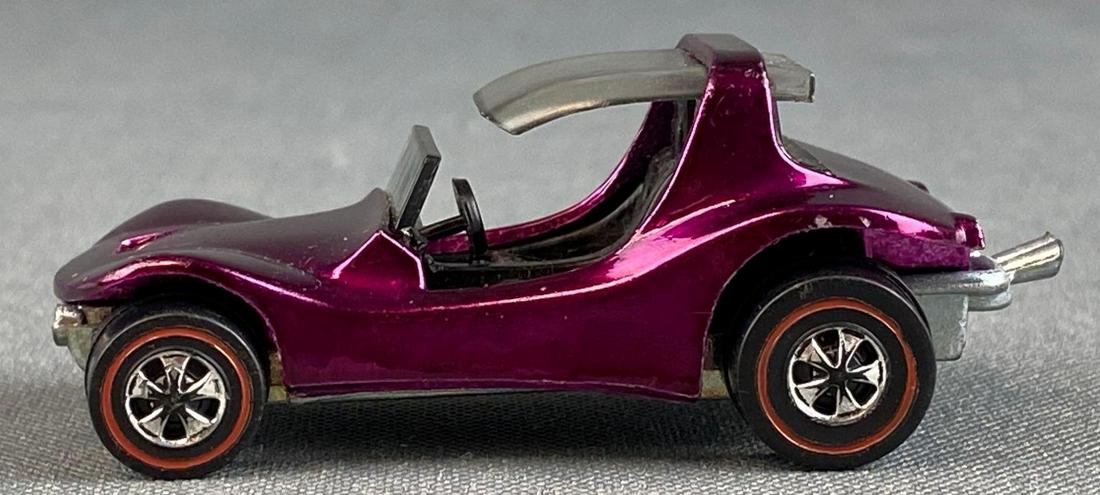 Hot Wheels Red Line Sand Crab and Button (1 of 10)