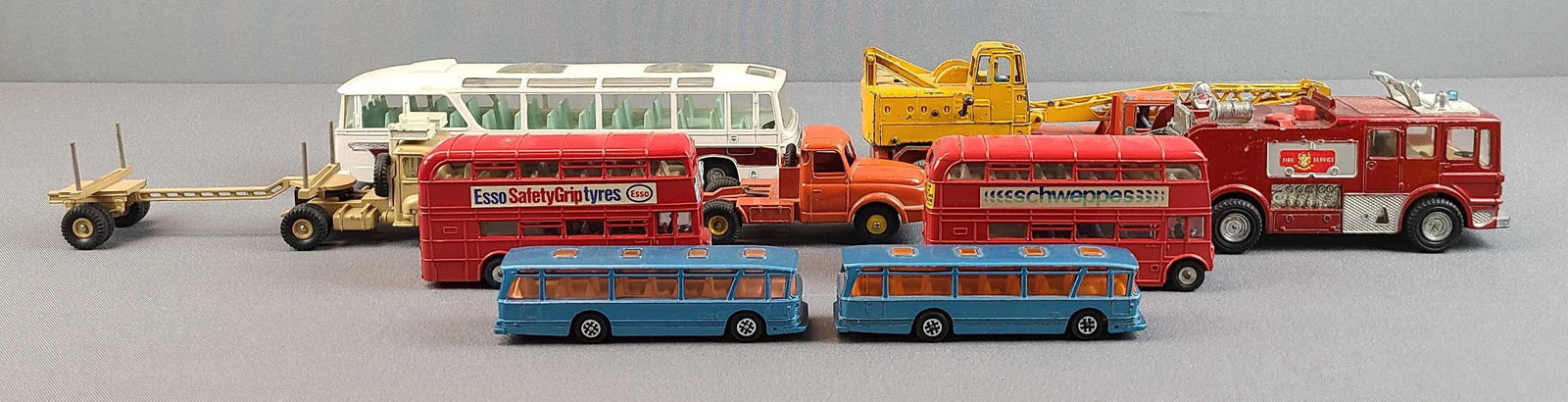 Group of 9 Dinky Toys (1 of 5)