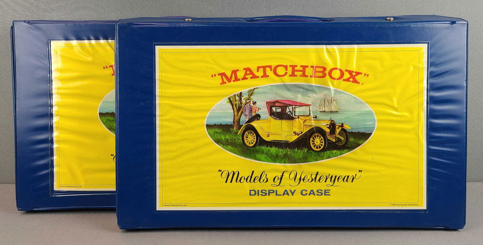 Group of 2 Matchbox Models of Yesteryear Display Case (1 of 4)