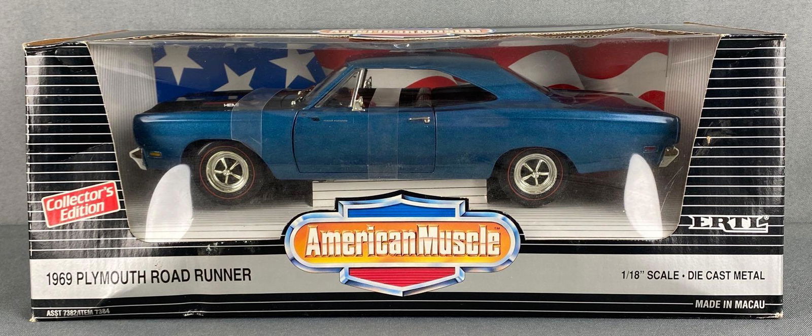 ERTL 1969 Plymouth Road Runner Die-Cast Vehicle (1 of 5)