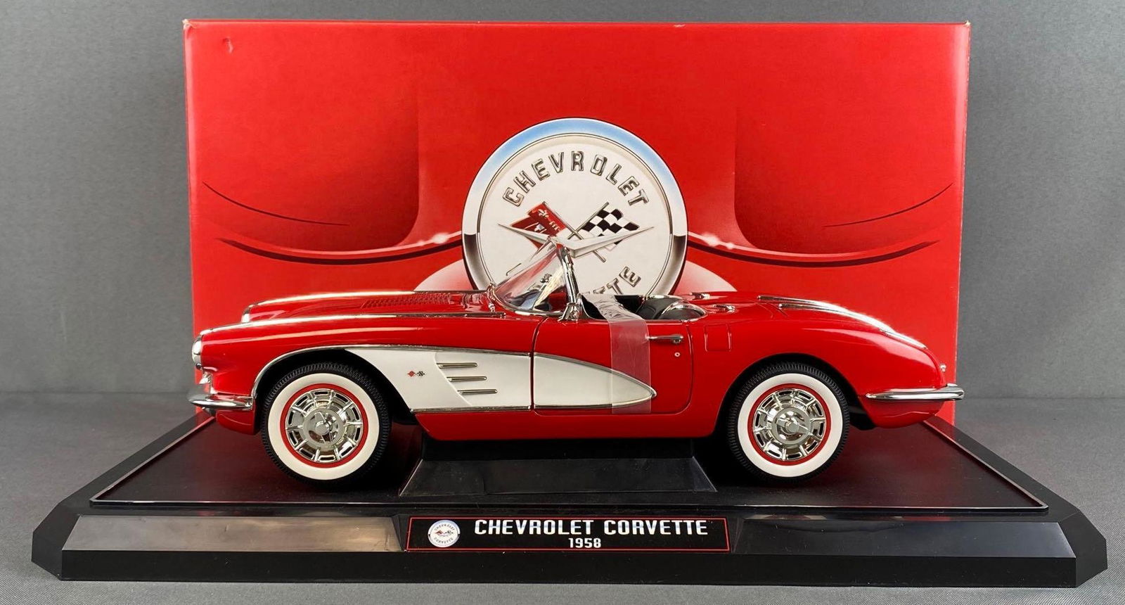 Solido 1958 Chevrolet Corvette Die-Cast Vehicle (1 of 7)