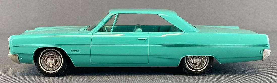 Johan 1968 Chrysler Plymouth Fury III Dealership Promo Car: 2 1/2 x 8 inches. Friction does not work.