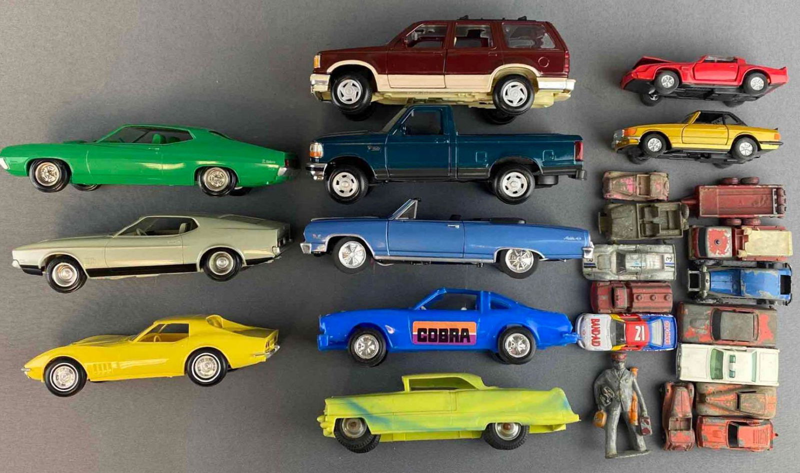Group of 24 Assorted Vehicles (1 of 5)