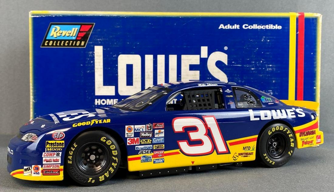 Revell 1998 Lowes Chevrolet Monte Carlo Stock Car (1 of 12)