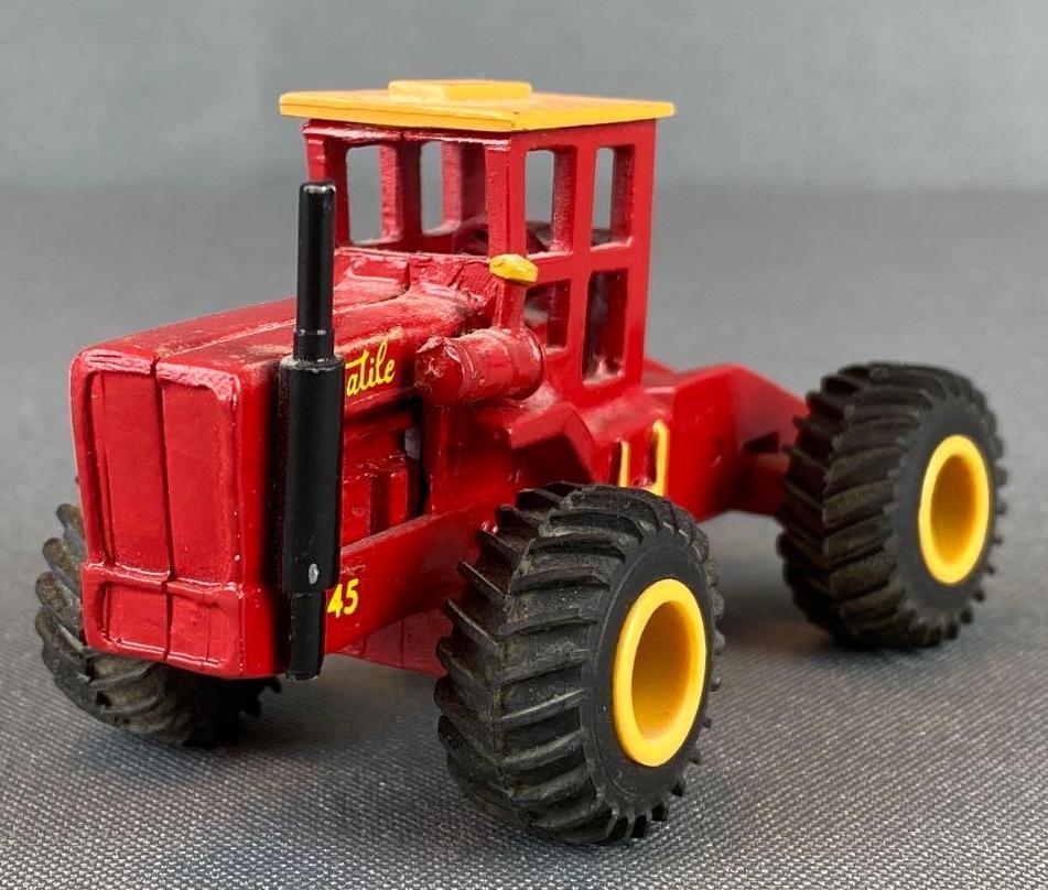 #145 Versatile Die Cast 4WD Tractor (1 of 5)
