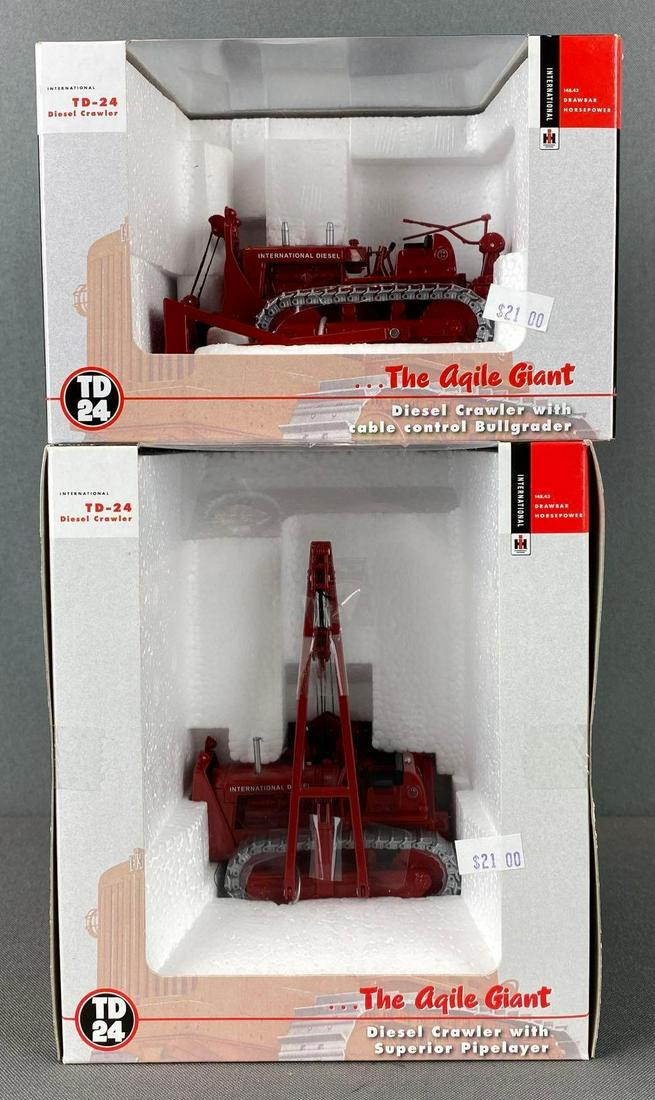 2 International The Agile Giant Die Cast Crawlers (1 of 5)