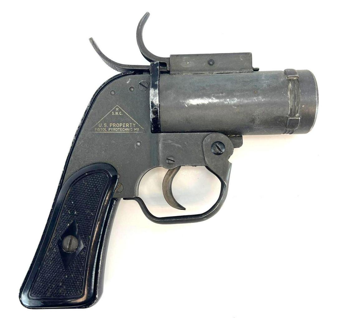 WW2 US Type M-8 Hand Held or Aircraft Port Flare Gun: Retains 90% of Original Paint, Double Action Trigger