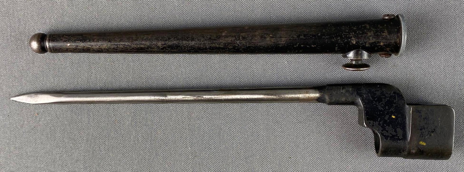 WW2 British Bayonet: MK 1 Enfield, 1944, measures 10 1/4 in long.