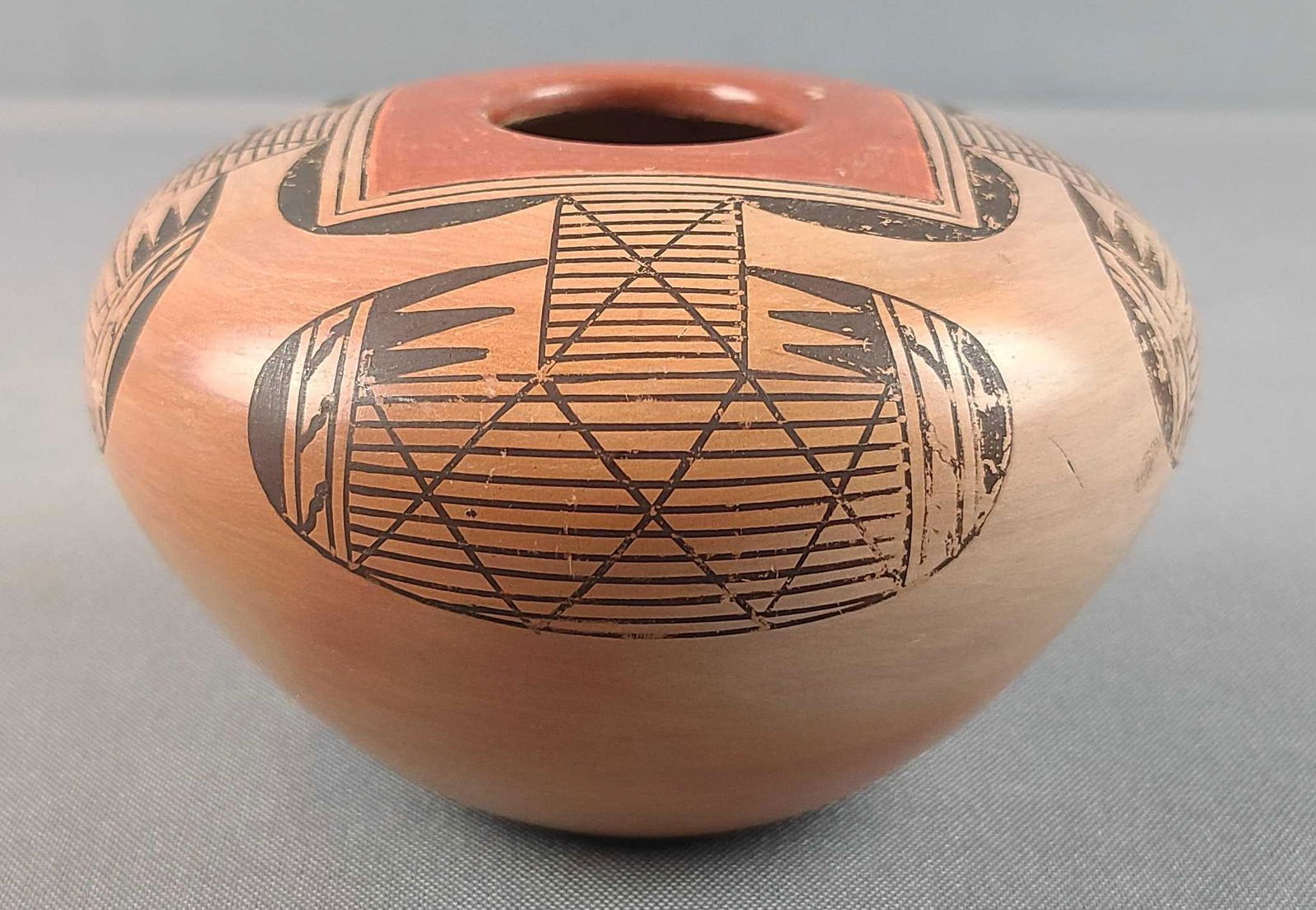 Native American Hopi Pottery Pot (1 of 5)