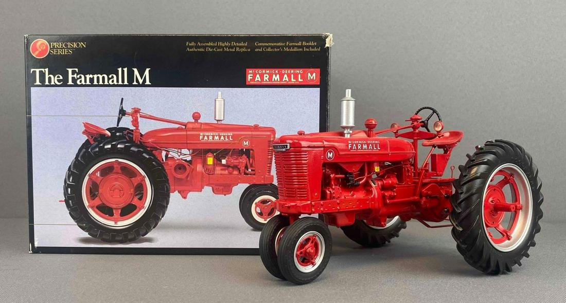 Precision Series The Farmall M Die-Cast Tractor (1 of 8)