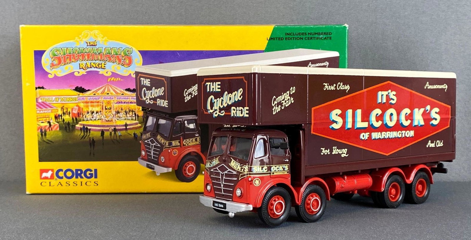 Corgi Silcocks Foden Closed Pole Truck Set (1 of 12)