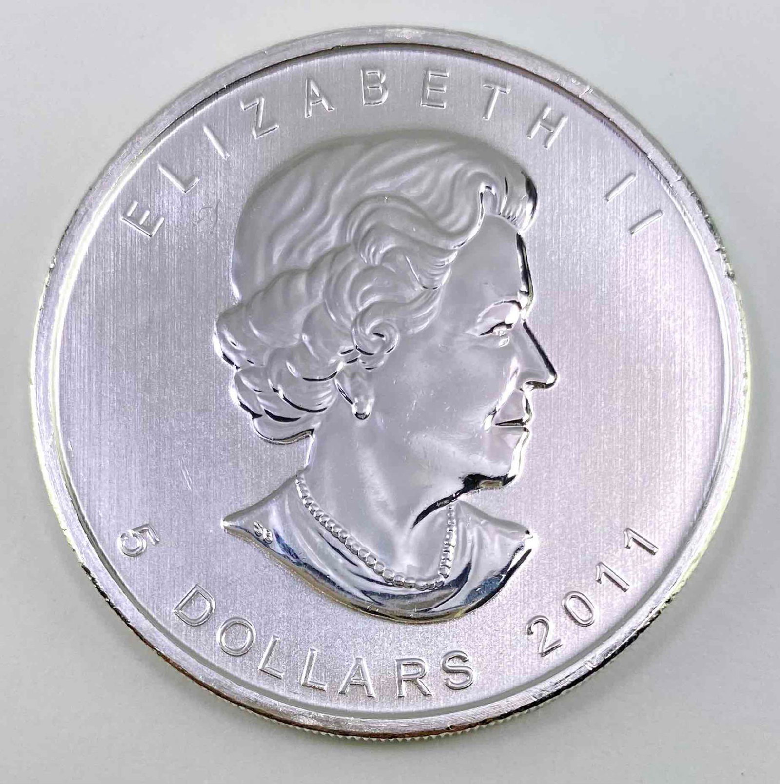 2011 Canada Silver Maple Leaf 1 oz .9999 pure Silver (1 of 2)