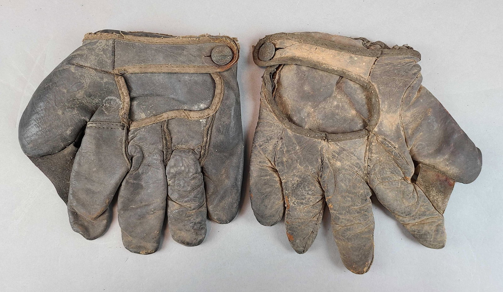 Group of 2 Antique Baseball Gloves (1 of 3)