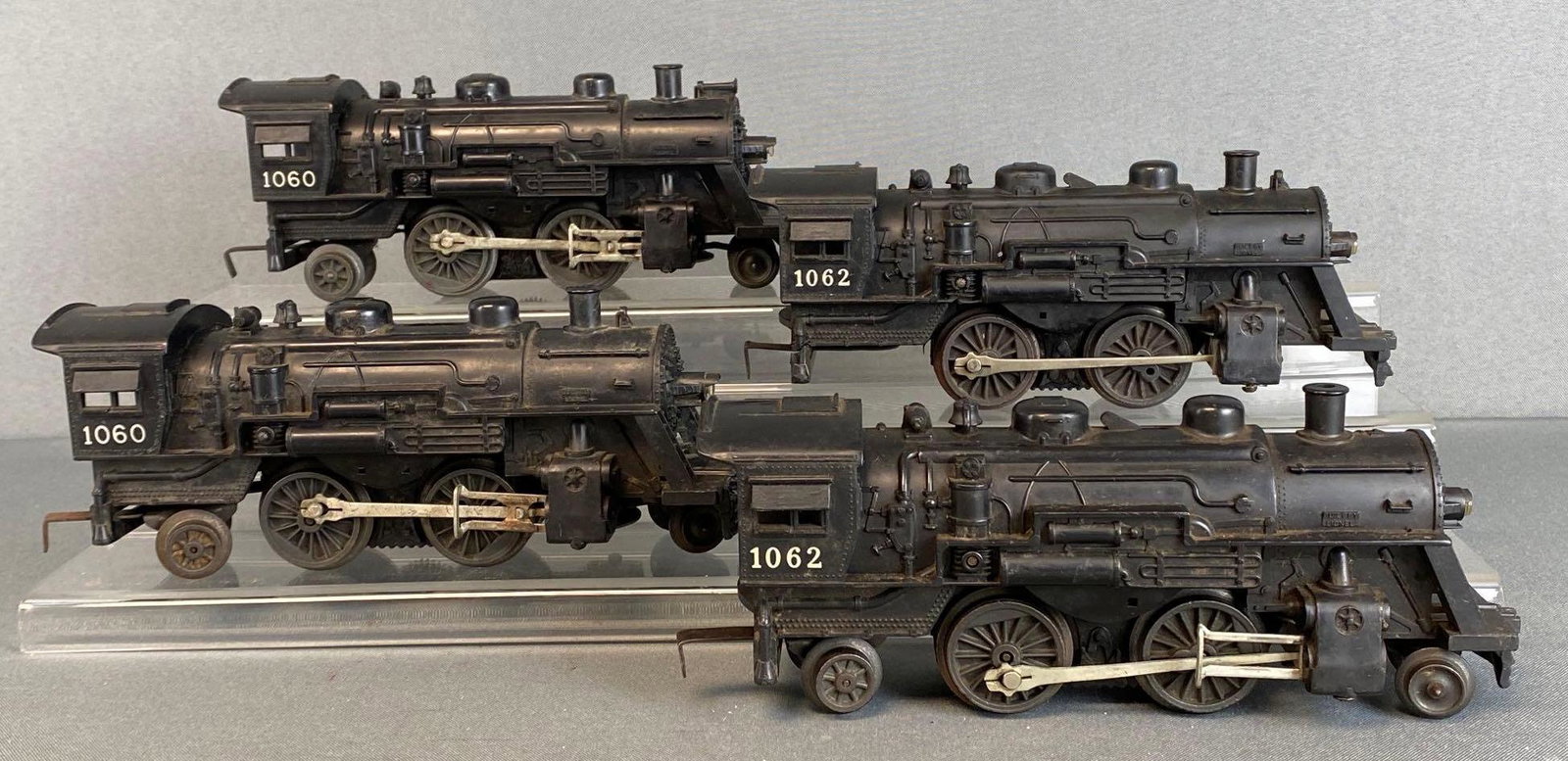 Group of 4 Lionel O Scale Steam Locomotives: Includes 2 No. 1060, and 2 No. 1062, untested, length 9in.