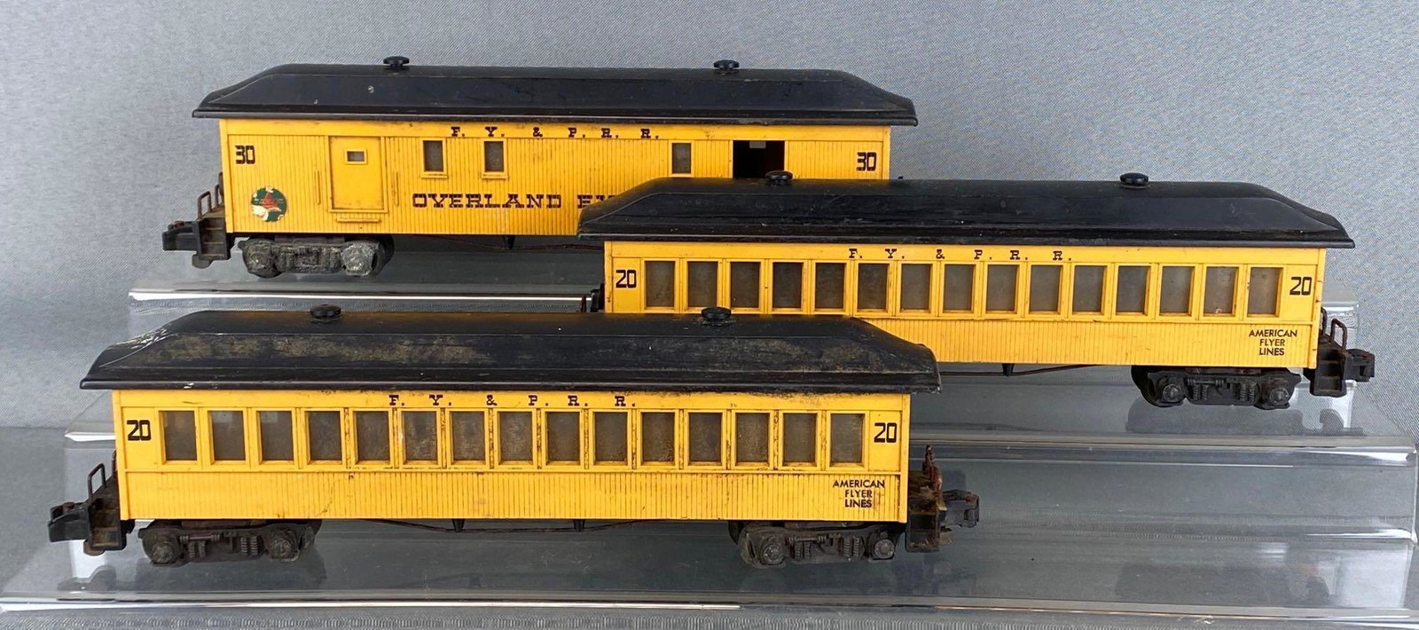 Group of 3 American Flyer O Scale Train Cars (1 of 4)