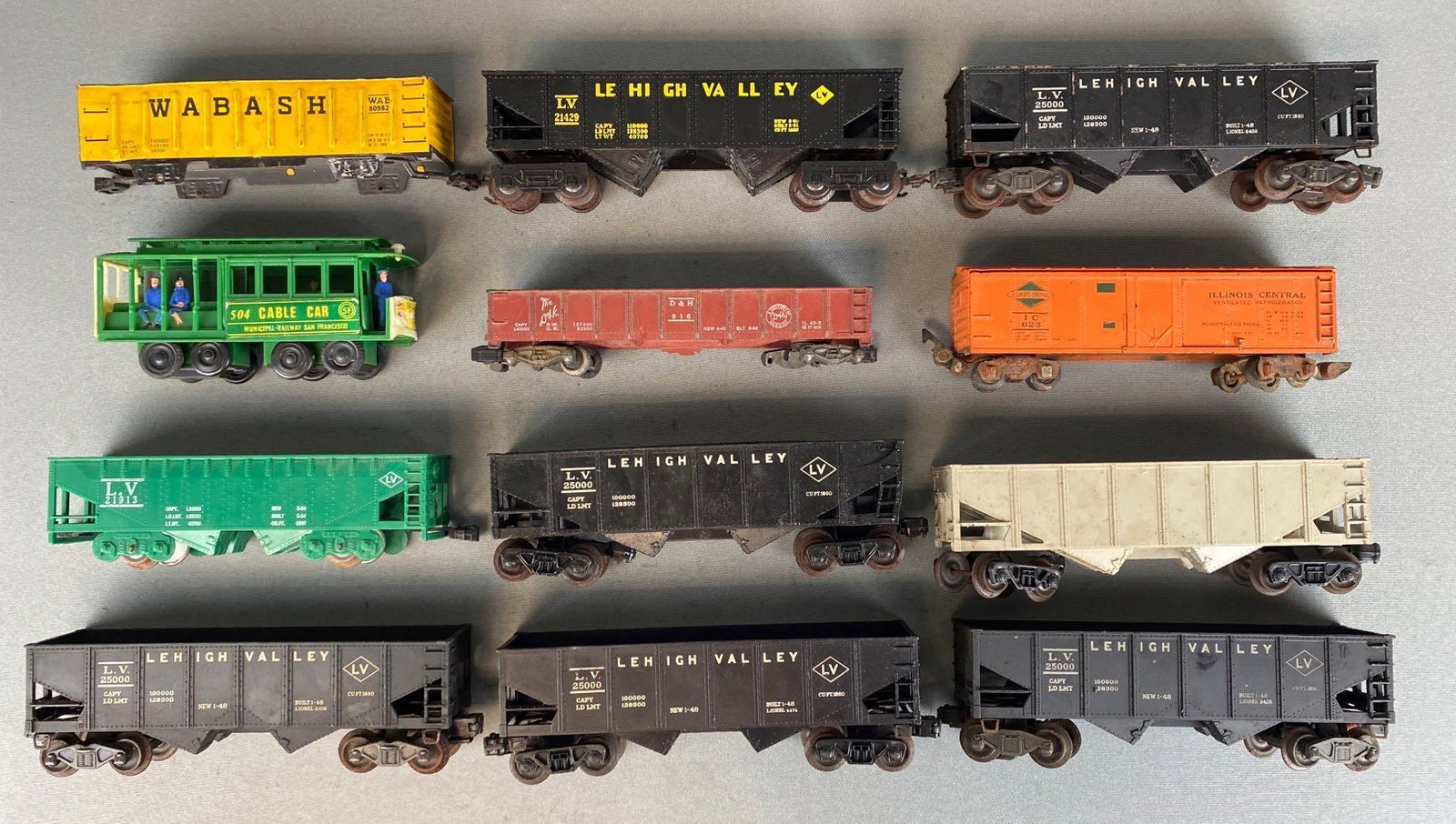 Group of 12 Assorted Lionel O Scale Train Cars and More (1 of 2)