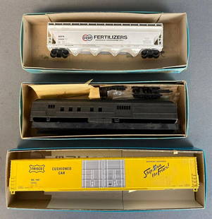 Group of 3 Athearn HO Scale Model Train Car Kits: Unknown set completions, untested, all with original boxes, boxes measure 13 x 4 x 1 3/4in.