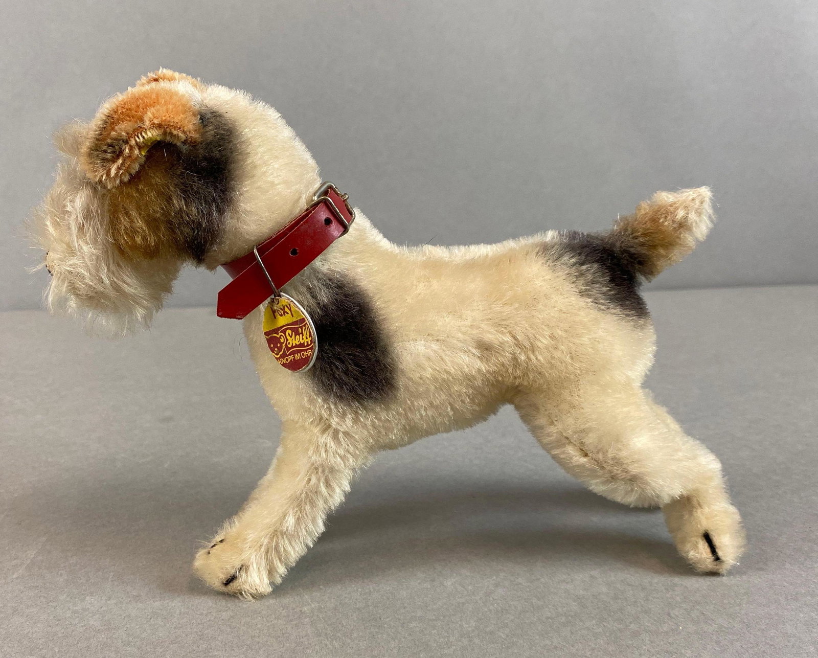 Vintage Steiff Dog Foxy Plush Animal: 7x7,