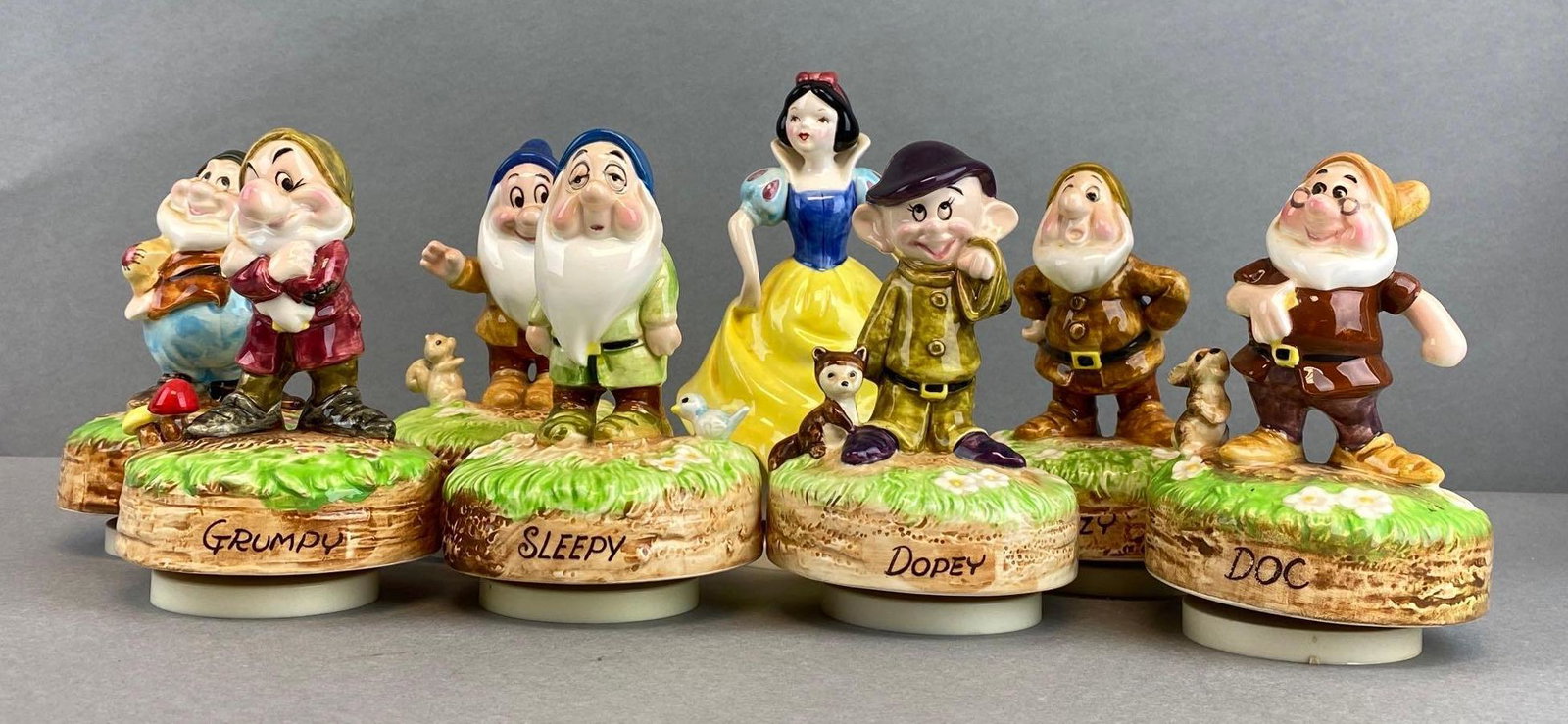 Group of 8 Disney Snow White and the Seven Dwarfs Music Box: All working condition. Largest measures 7 1/2 x 5 inches.