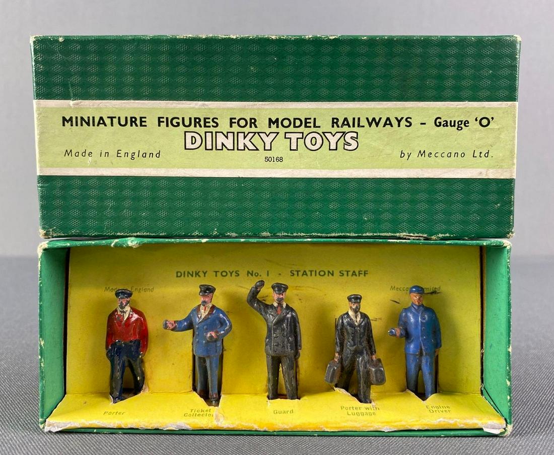 Dinky Toys Miniature Train Station Staff O Gauge (1 of 3)