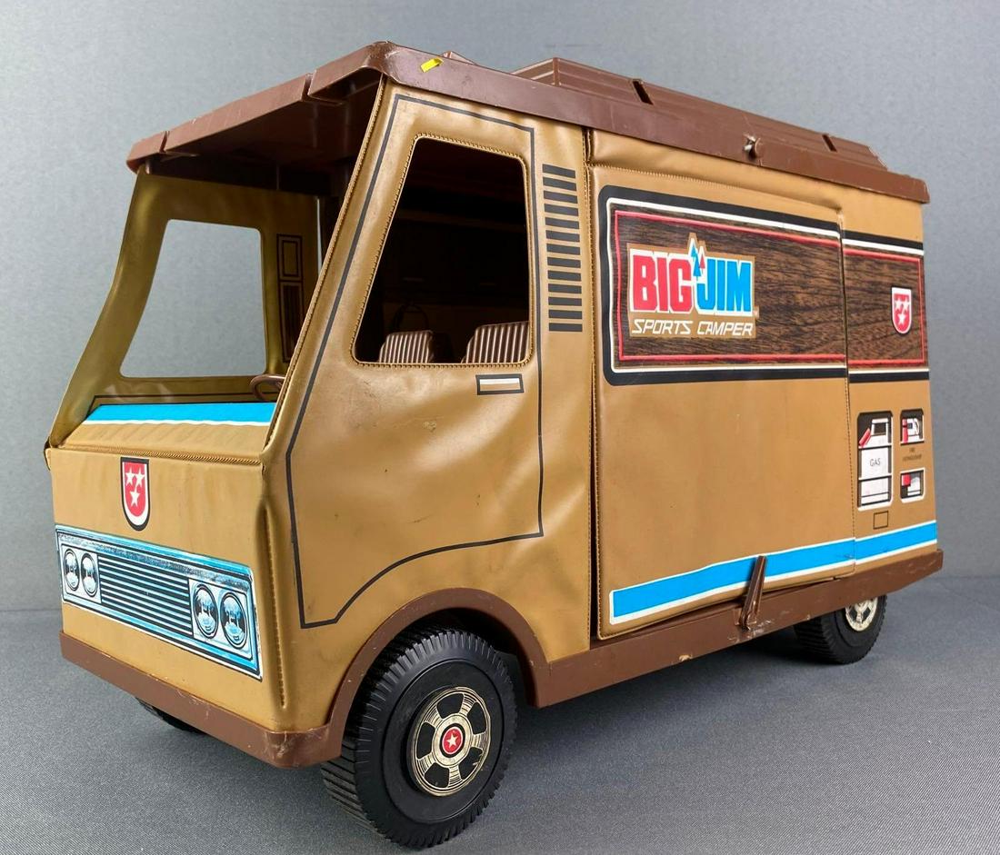 Big Jim Sports Camper: 12 x 18 1/2 x 8 inches.