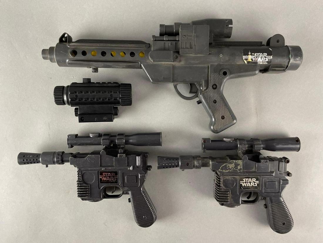 Group Of Star Wars Blaster Guns And Scope: largest measures 8 x 18 x 2 1/2 inches