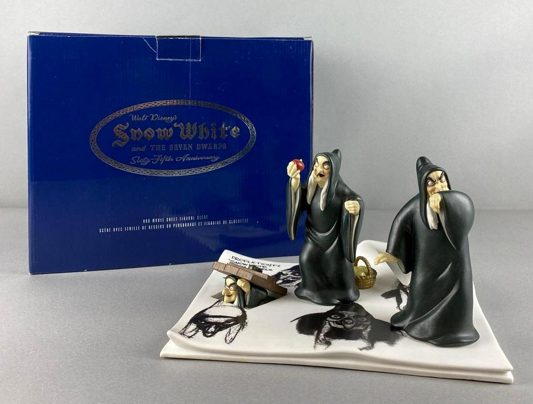 Walt Disney Snow White Witch Models Production F1 Figurine: COA, limited edition of 3000, measures 6 X 10 X 8 inches, with original box