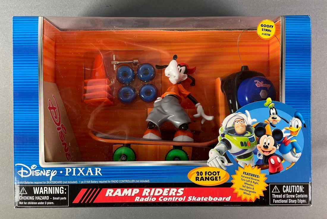 Toy Island Disney Pixar Ramp Riders Radio Control Skateboard (1 of 2)